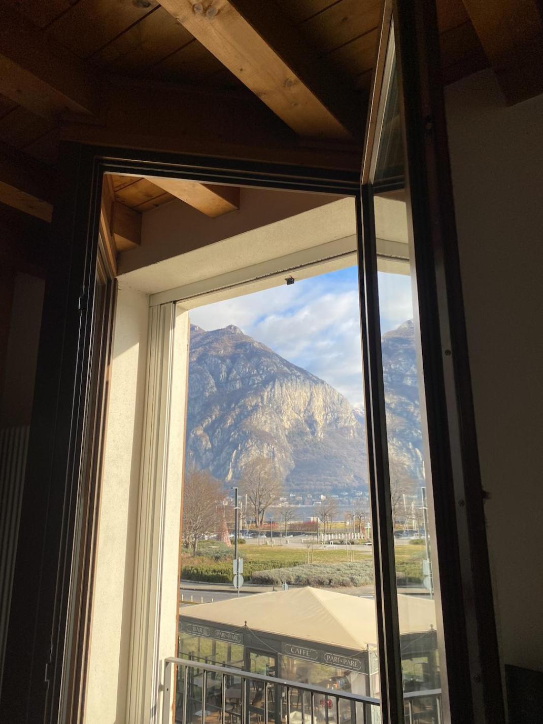 Cozy Lake Como Apartments Valmadrera Esterno foto