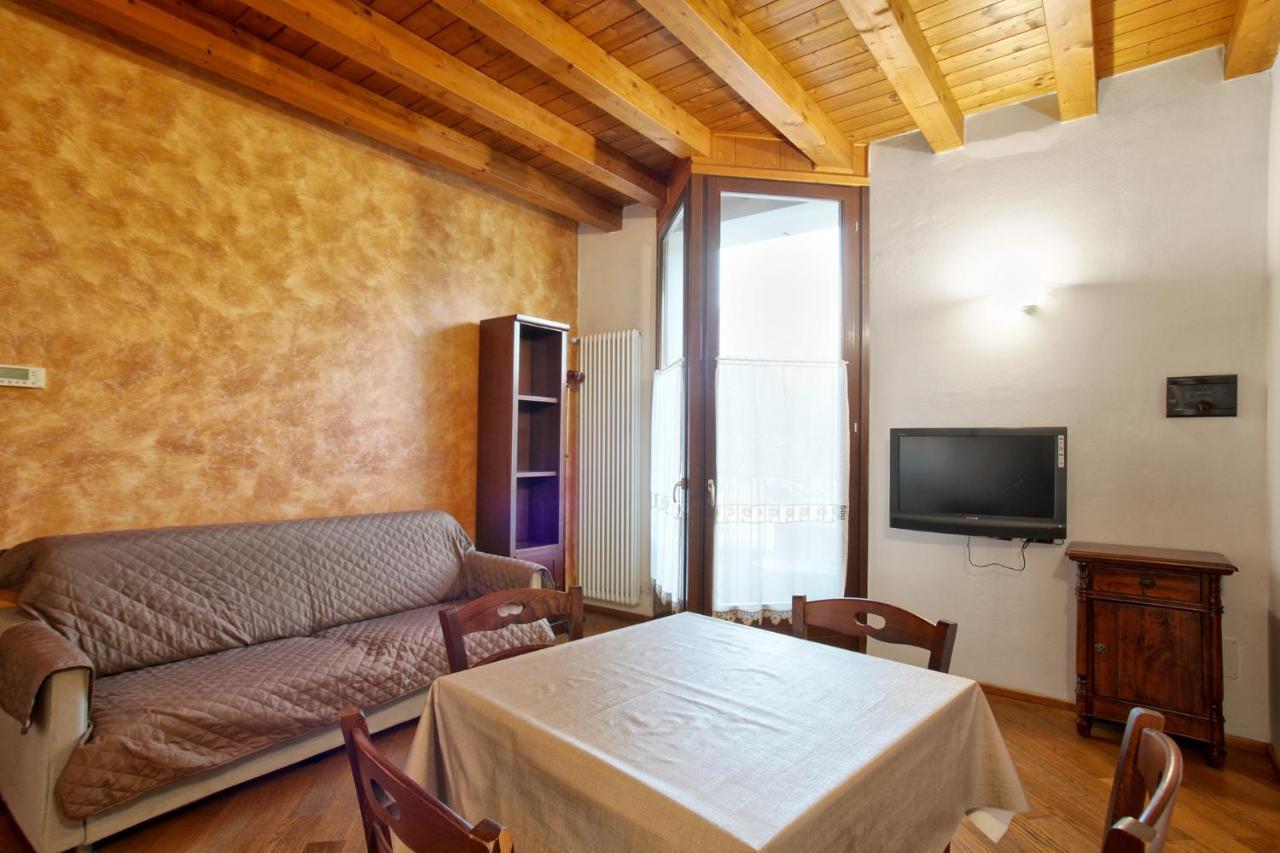 Cozy Lake Como Apartments Valmadrera Esterno foto