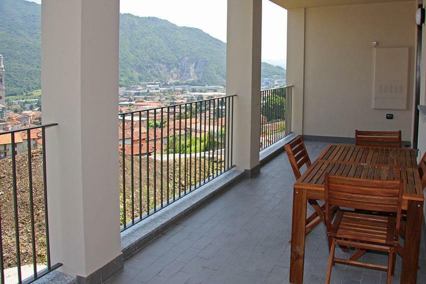Cozy Lake Como Apartments Valmadrera Esterno foto